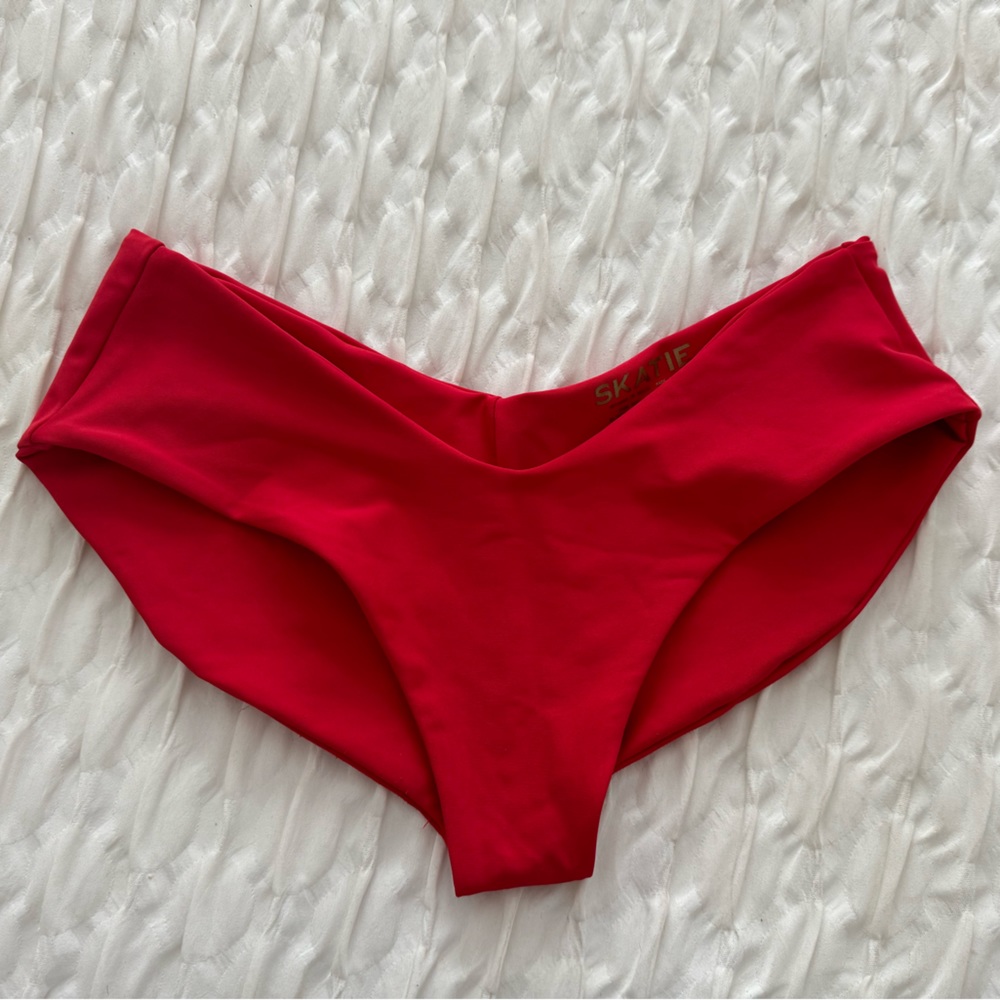 Skatie Shayla Bottoms in Cherry - Size M